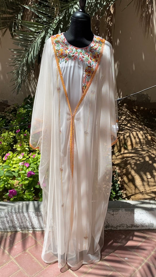 كندورة بثوبها طول 49.5