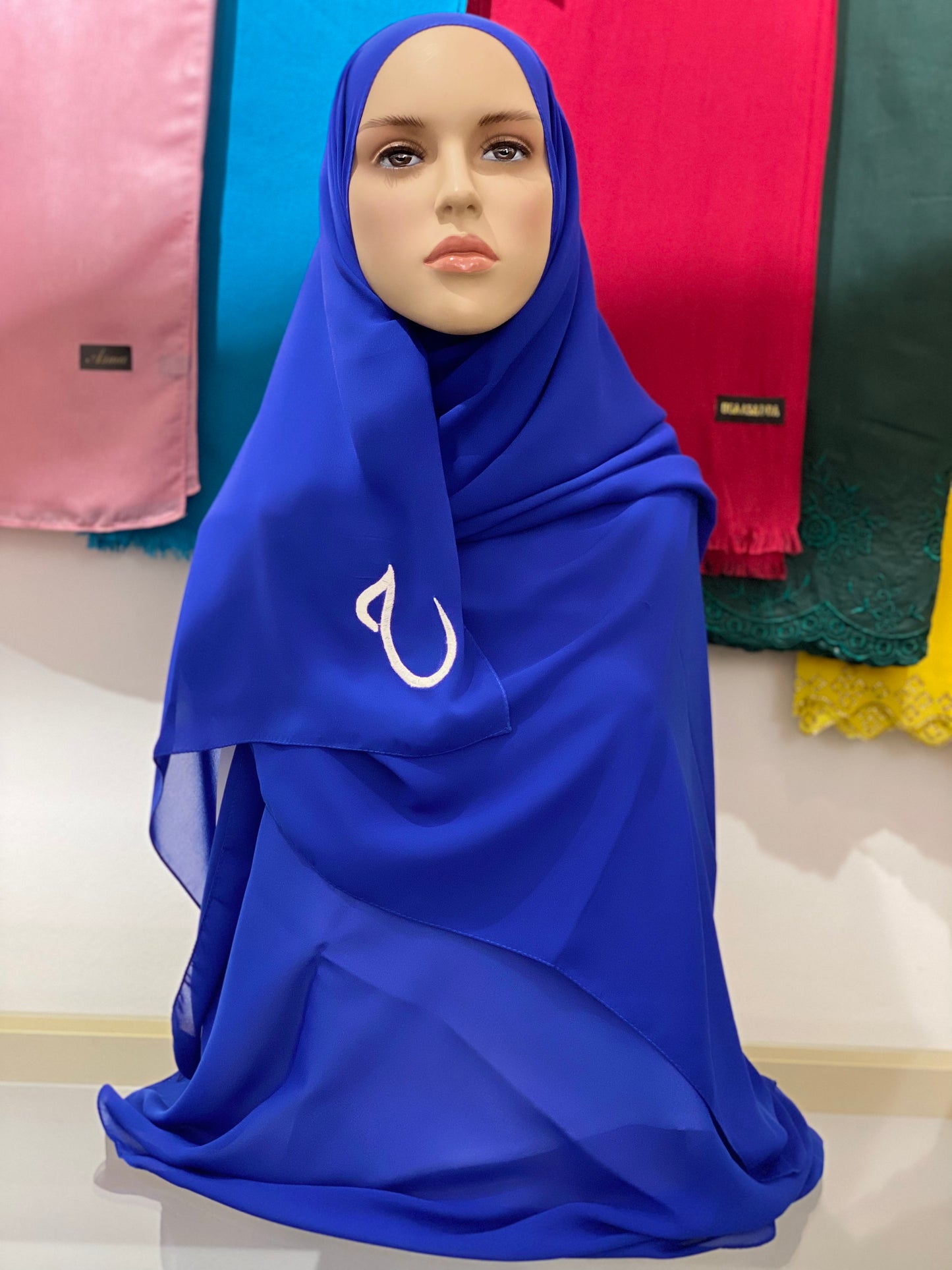 شيلة شيفون مطرزة