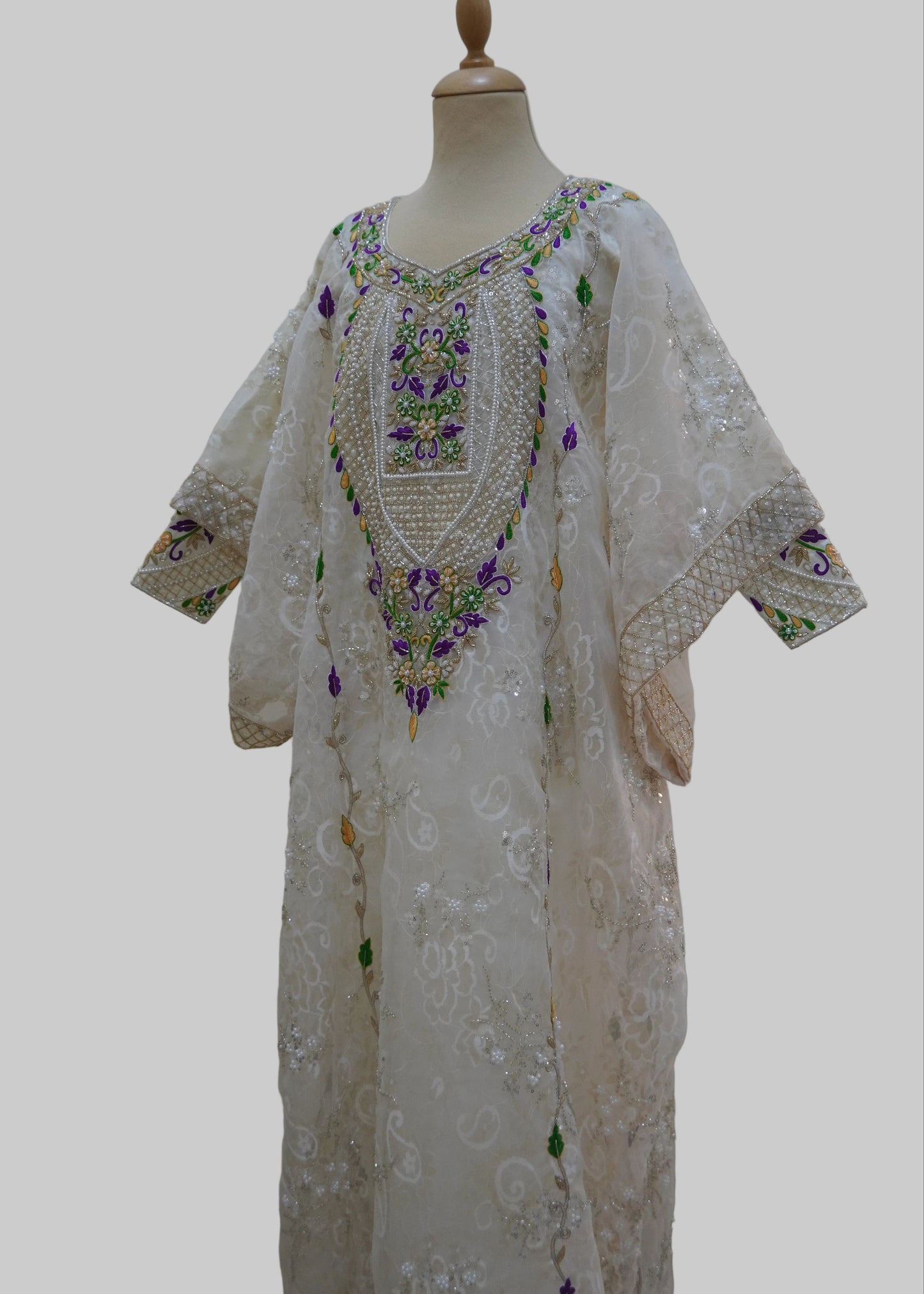ثوب طول 44