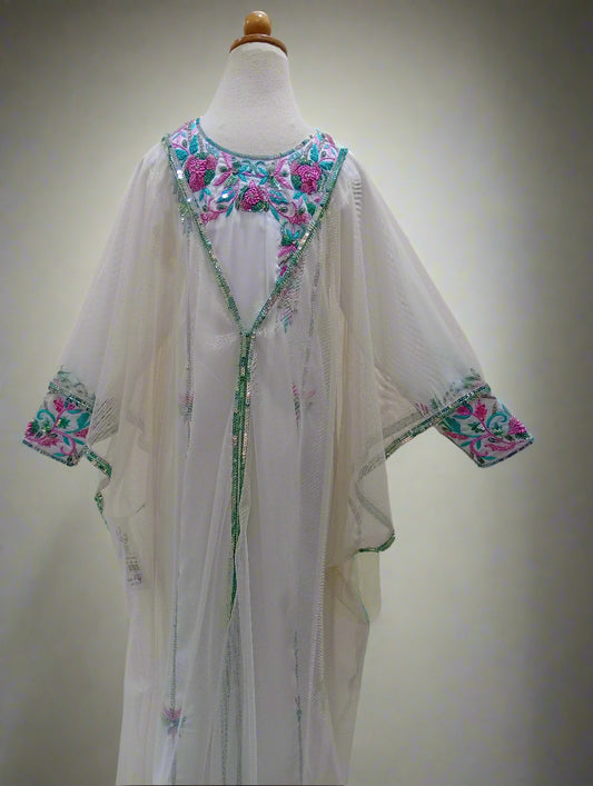 كندورة بثوبها طول 36