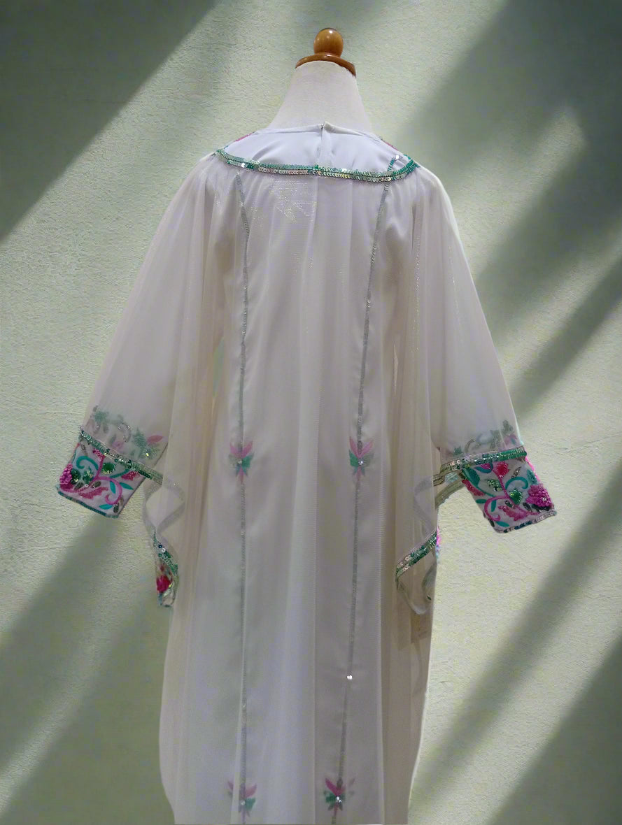 كندورة بثوبها طول 36