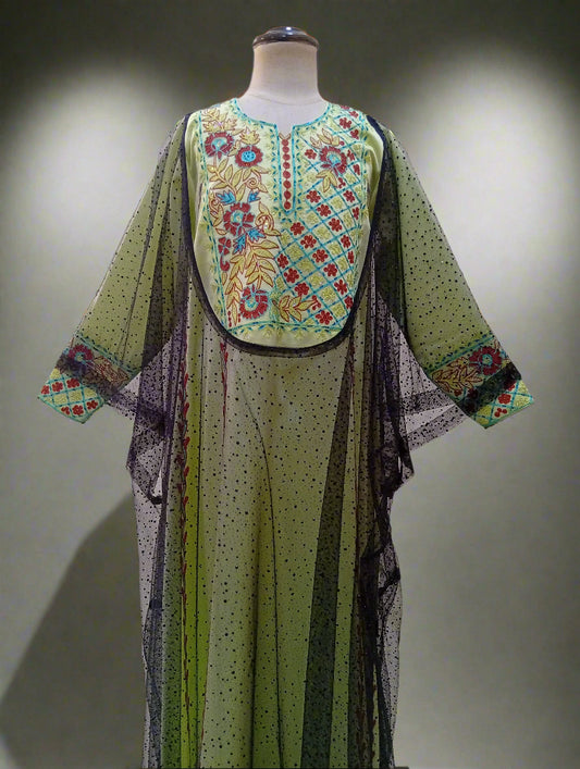 كندورة بثوبها طول 36