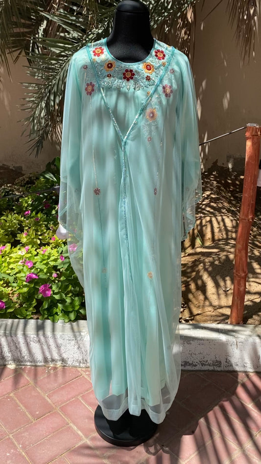 كندورة بثوبها طول 45