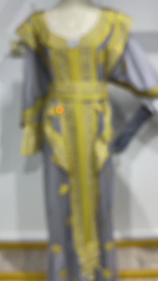 ثوب مع حزام